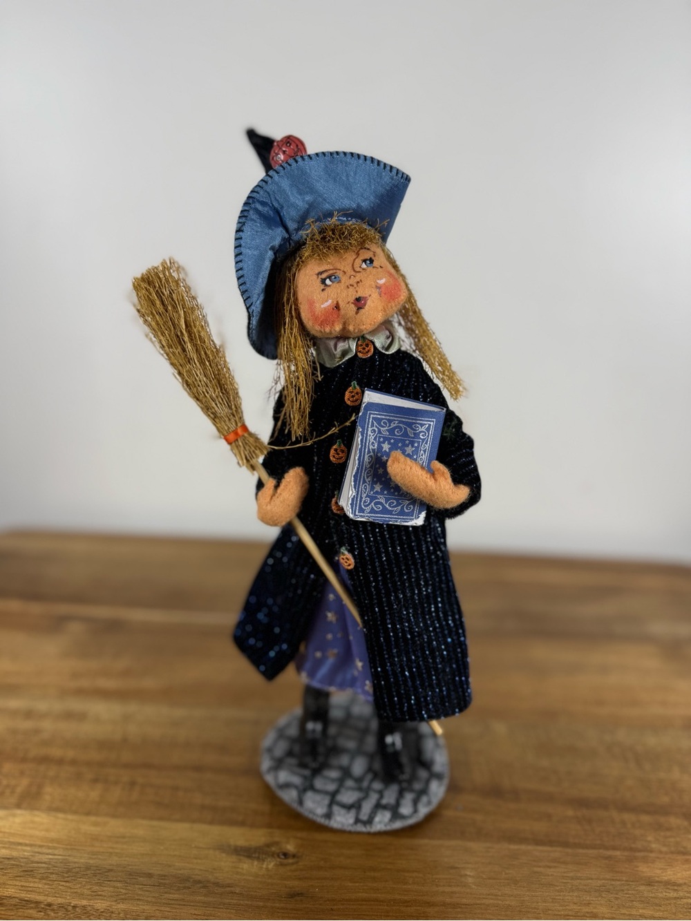 Annalee 2007 Bewilda Witch 12"